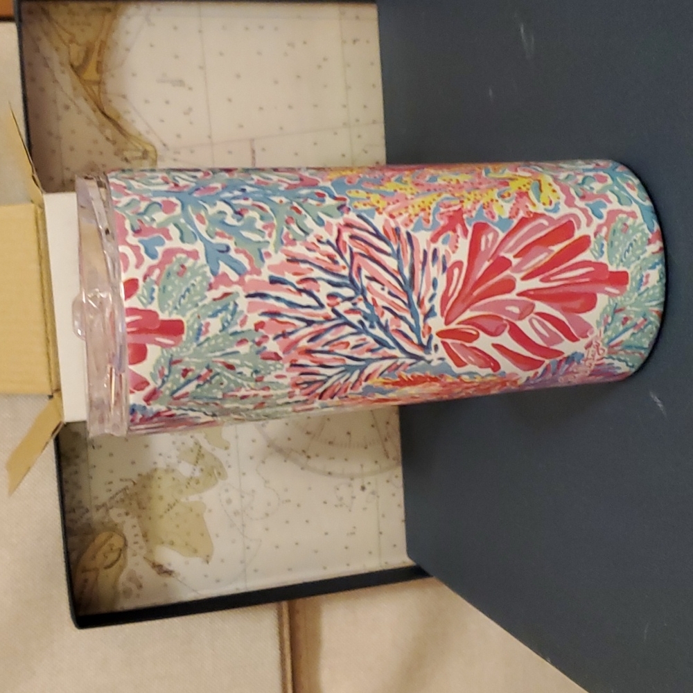 Lilly Pulitzer 16.57 tumbler Splashdance accessories
